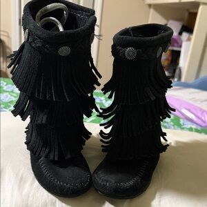 Minnetonka Black Fringe Moccasin Boots